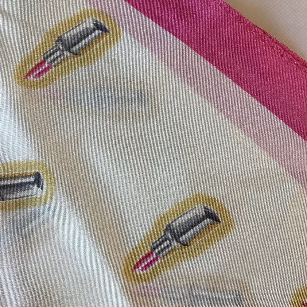 ❤️ 👄 Coach LIPSTICK PRINT SILK DIAMOND SCARF - Picture 8 of 9